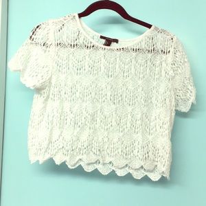 Forever 21 Lace Top midriff White Large